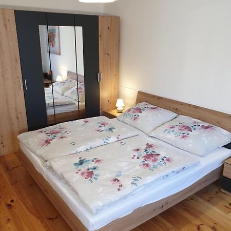 Apartman Central, Self Check In 24 H, Free Parking Банска-Бистрица Экстерьер фото