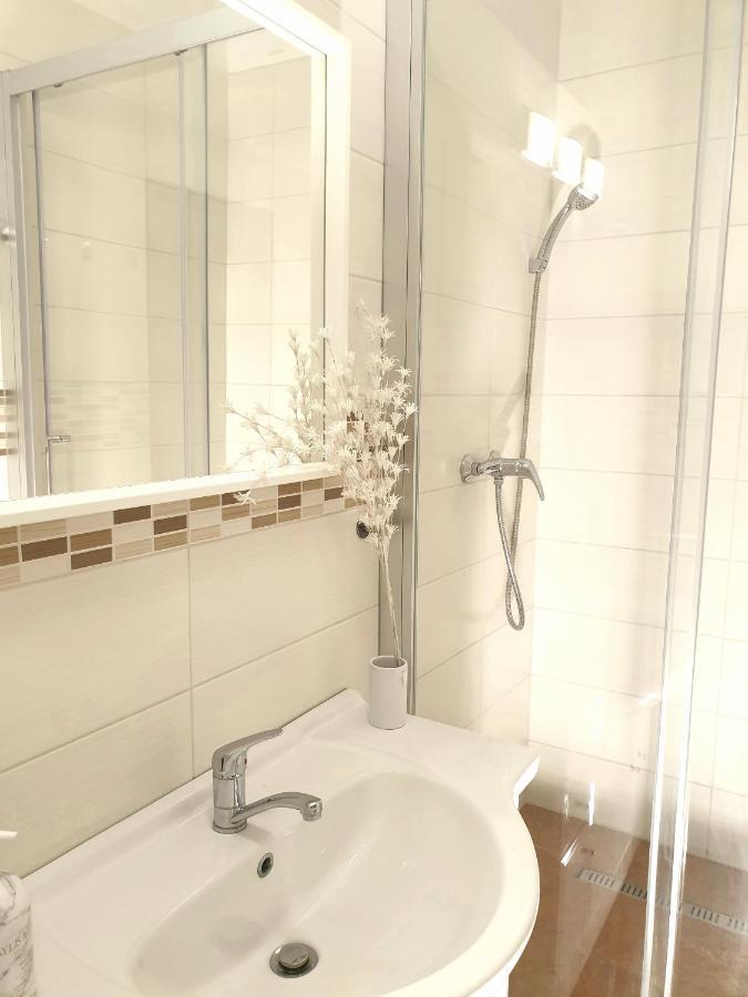 Apartman Central, Self Check In 24 H, Free Parking Банска-Бистрица Экстерьер фото