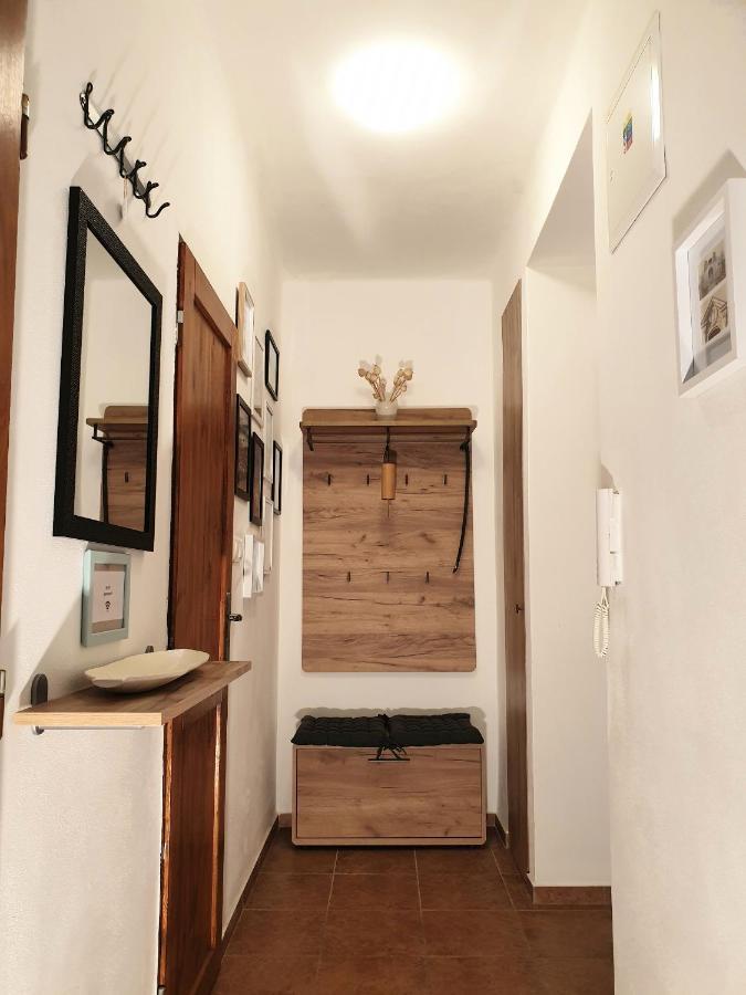Apartman Central, Self Check In 24 H, Free Parking Банска-Бистрица Экстерьер фото