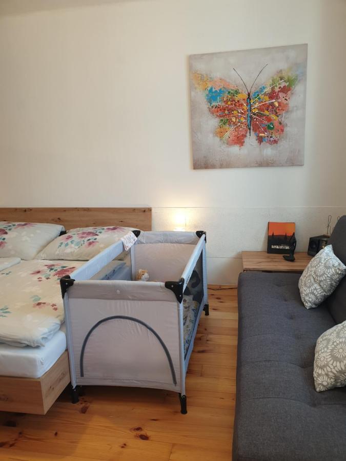 Apartman Central, Self Check In 24 H, Free Parking Банска-Бистрица Экстерьер фото